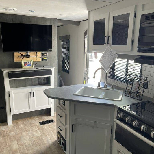 🚐 Discover Wisconsin's Great Outdoors with Willies Rentals