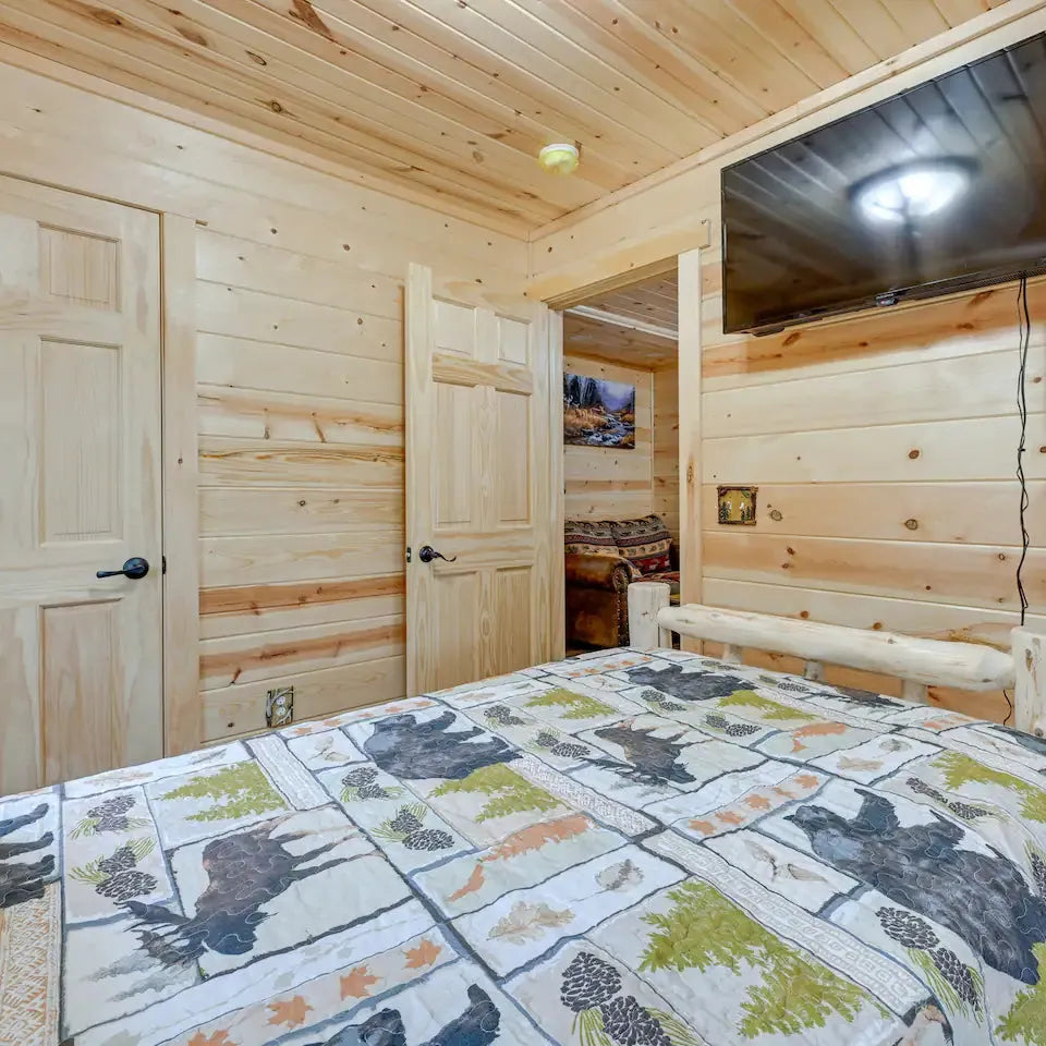 bedroom three in adams county cabin for rent