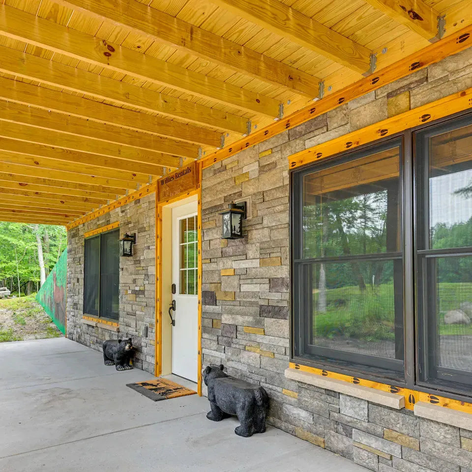 Spacious Log Cabin w/ Game Room & Fire Pit!